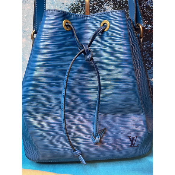 Louis Vuitton Epi Leather Petit Noe Bucket Bag Blue Vintage (LVb2) - Picture 1 of 15